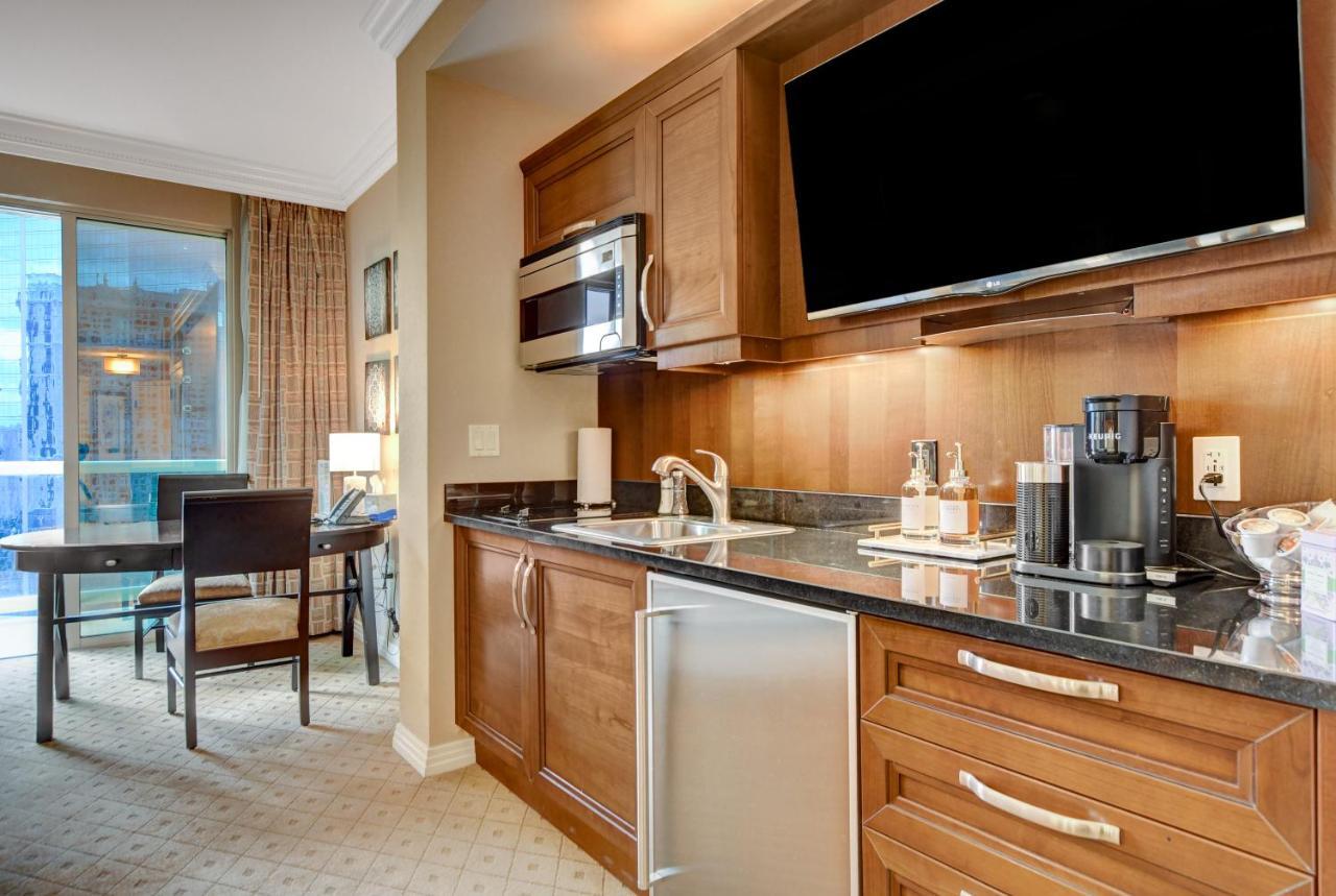 Balcony Full Strip View Suite Mgm Signature Free Valet Лас-Вегас Экстерьер фото